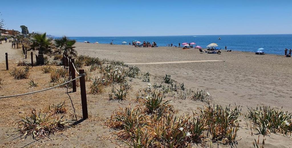 Ferienwohnung Torrevida 80 Metros De La Playa Y Piscina Abierta Rincón de la Victoria Exterior foto